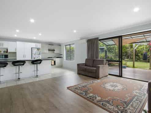 12 Magnolia Lane, Waihi