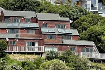 16 Palliser Road, Roseneath