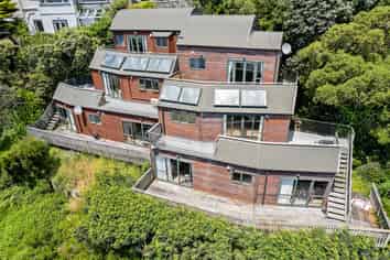 16 Palliser Road, Roseneath
