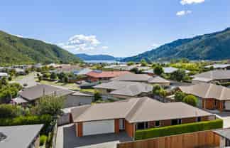 23 Admiralty Place, Waikawa