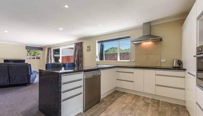 23 Admiralty Place, Waikawa