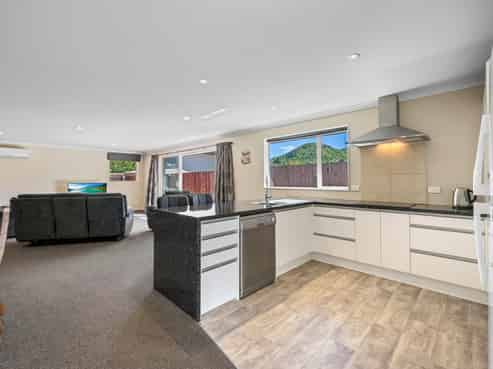 23 Admiralty Place, Waikawa