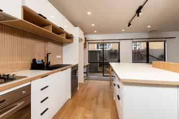 12a Frankmoore Ave, Johnsonville