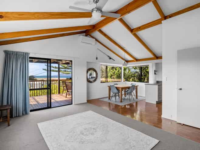 2 Heather Street, Mangawhai Heads