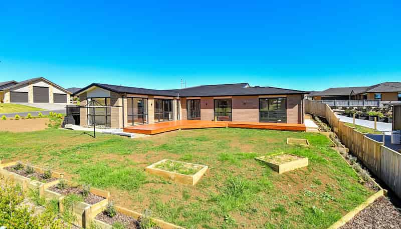 30 Harbour Crest Drive, Waiuku