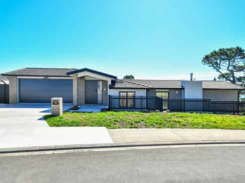 30 Harbour Crest Drive, Waiuku