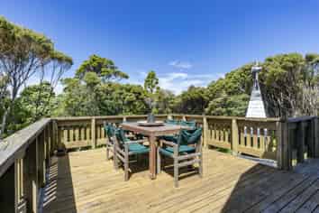 145 Piha Road, Piha