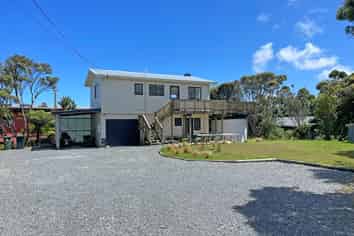 145 Piha Road, Piha