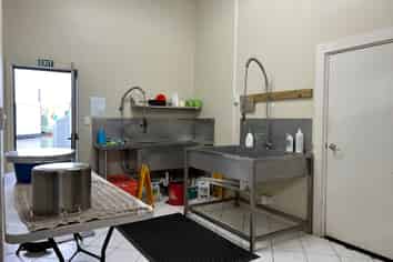 Kitchen / Food Prep / Warehouse