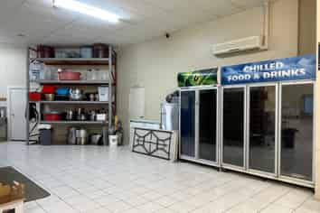 Kitchen / Food Prep / Warehouse