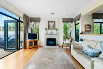 36 Beauvoir Avenue, Matakatia