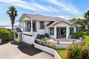 36 Beauvoir Avenue, Matakatia