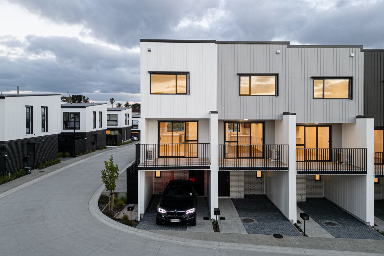 2 & 3bed Brand New 2 carparks Opportunity - Widok 2