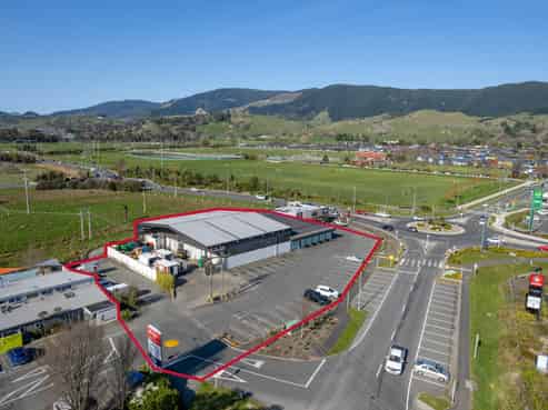 High Profile Commercial Site for Lease