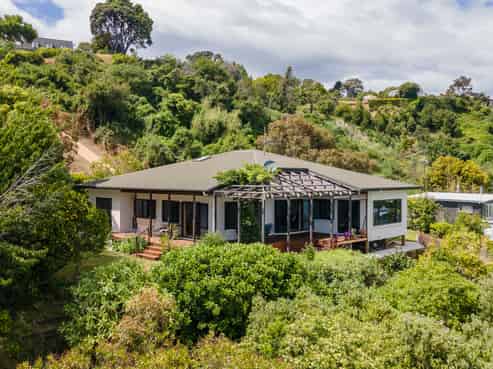 29 Grenville Terrace, Moana
