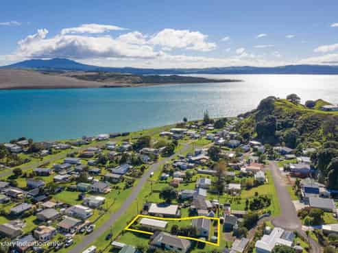 66 Ash Terrace, Kawhia