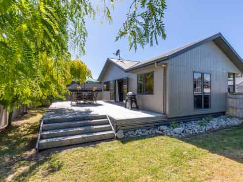 180 Parekawa Drive, Motuoapa