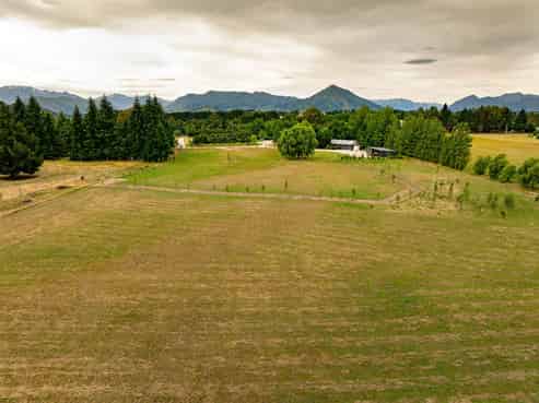 2/622 Ballantyne Road, Wanaka