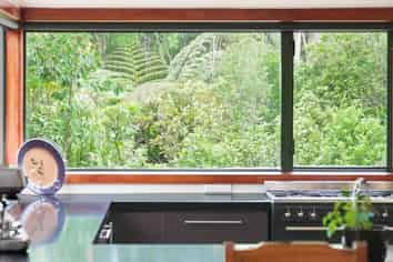 25 Eucalyptus Way, PARAPARAUMU