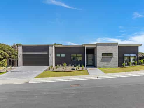  Anderson Park Drive, Waikanae