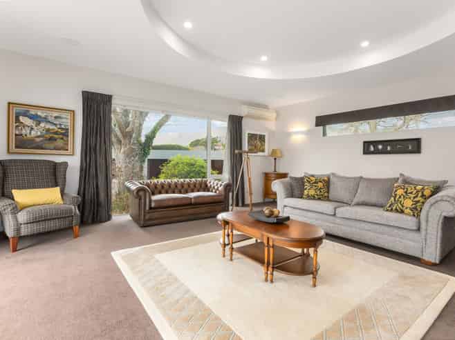 10A Sunny Glen, Waikanae