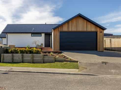 23 Muriwai Drive, Diamond Harbour