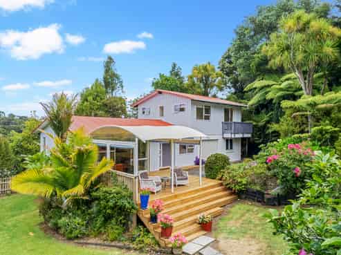 1123 Huia Road, Huia