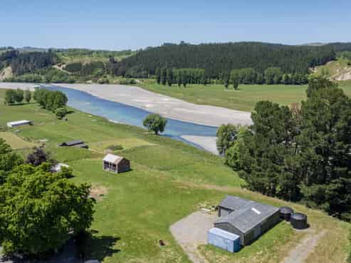 504 and 50 River Road, Otane