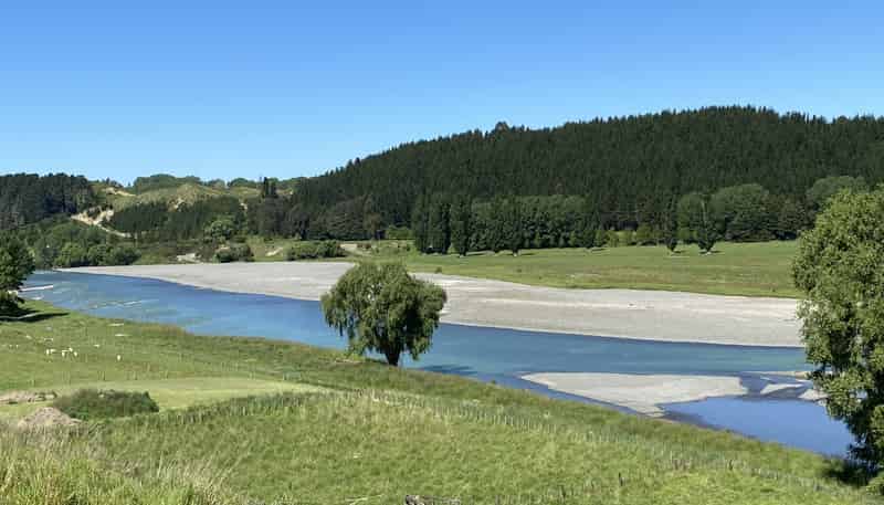 504 and 50 River Road, Otane