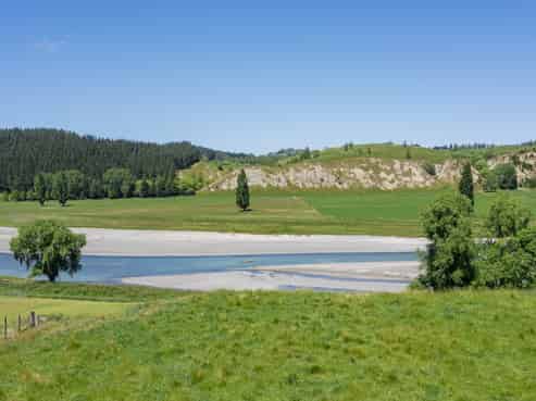 504 and 50 River Road, Otane