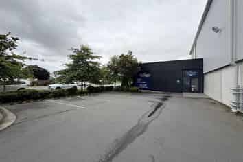 Warehouse Close to Southern Motorway