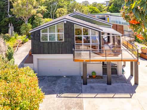 53 Great North Road, Saint Johns Hill
