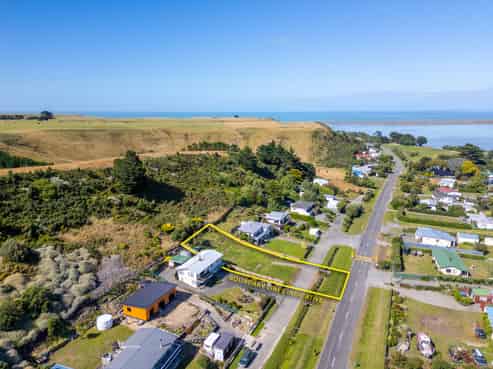 102 Lake Ferry Road, Martinborough