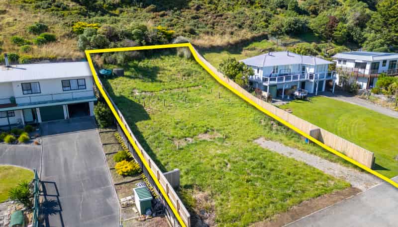 102 Lake Ferry Road, Martinborough