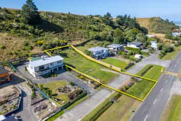 102 Lake Ferry Road, Martinborough