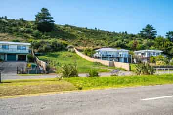 102 Lake Ferry Road, Martinborough