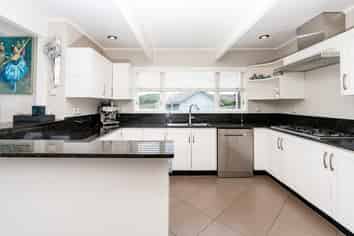 28 Welland Place, Island Bay