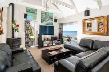 28 Welland Place, Island Bay