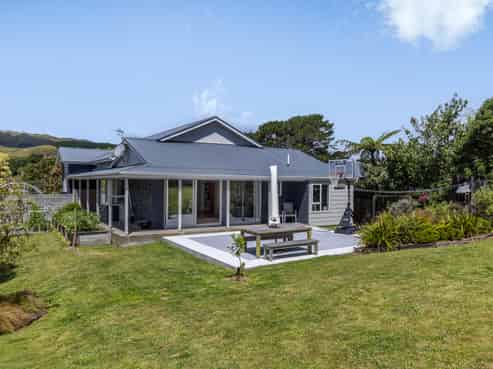102 Rawhiti Road, Pukerua Bay