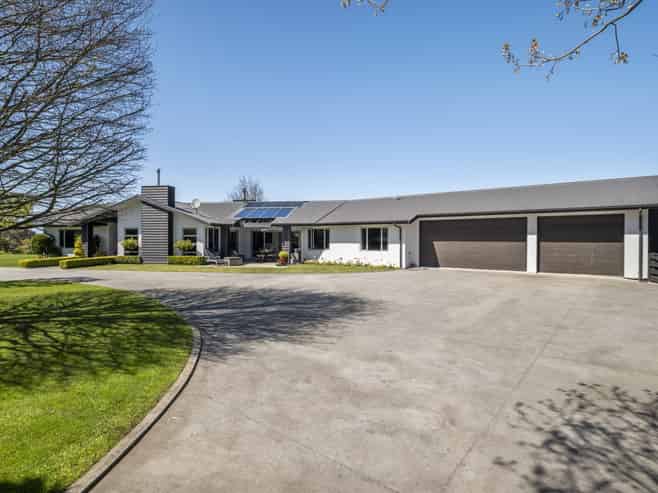 15 Loch Views Road, Acacia Bay