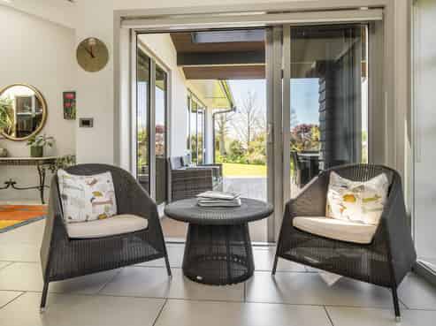 15 Loch Views Road, Acacia Bay