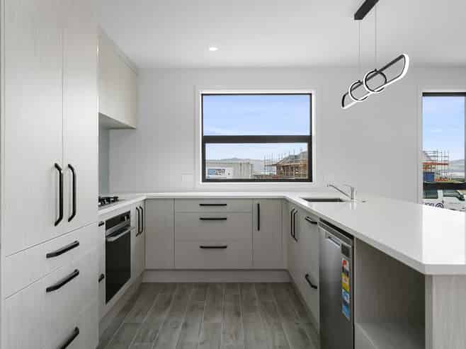 37 Kopakopa Crescent, Wharewaka