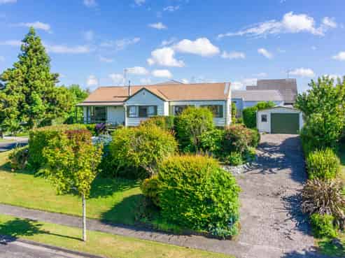 28 Gilbass Avenue, Hamilton Lake