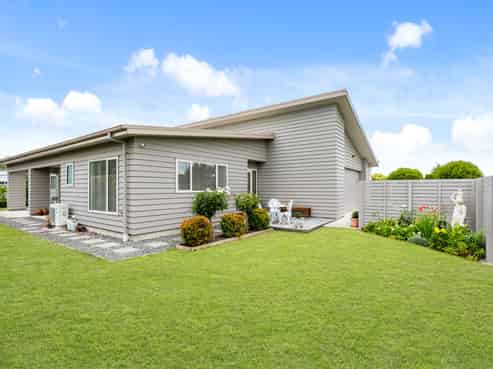 4 Waitaha Place, Clive
