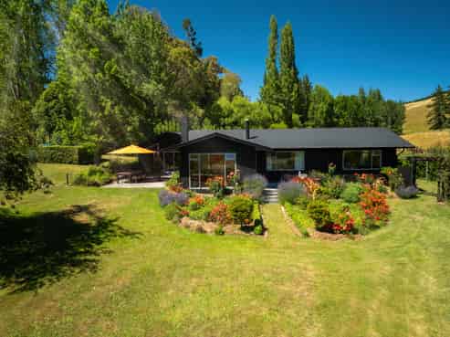 300 Sunday Creek Road, Thorpe