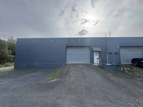 Tidy Small Industrial For Lease