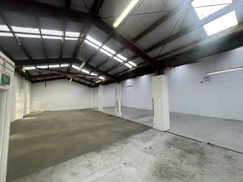 Tidy Small Industrial For Lease