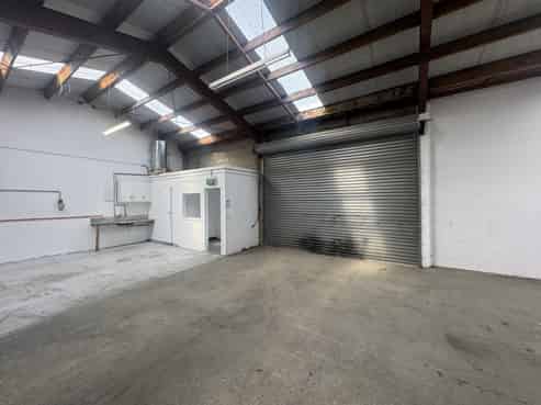 Tidy Small Industrial For Lease