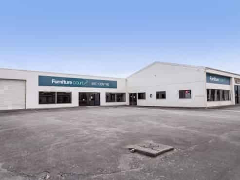 Large high-profile commercial property
