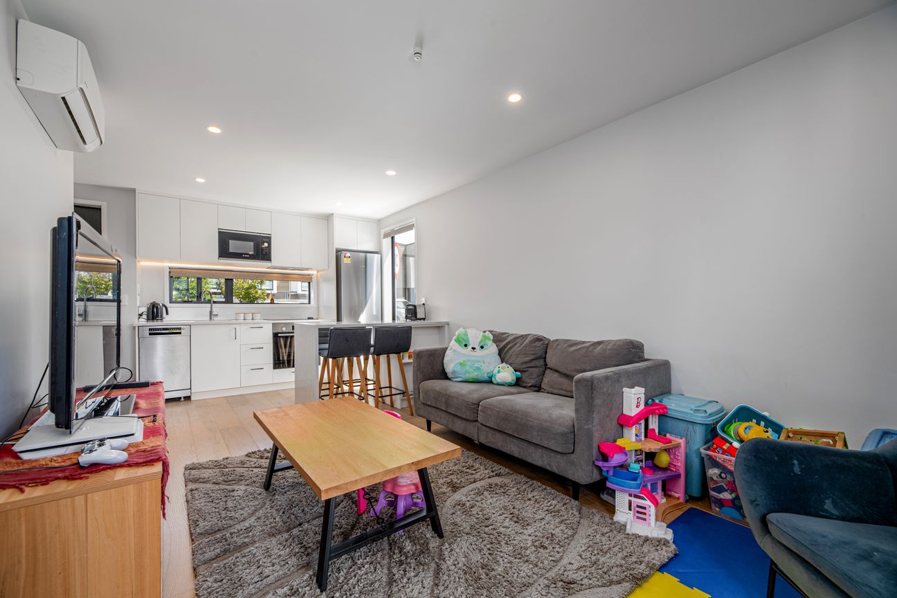 Price Says Bargain Home Says Quality - Widok 6